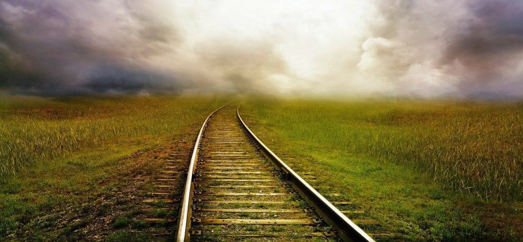 rail-route-herbe-nuage